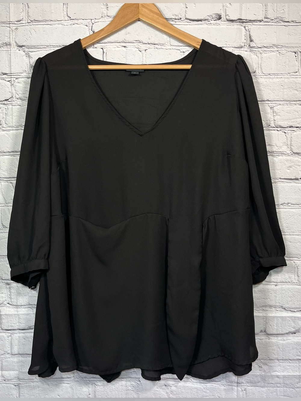 Torrid Chiffon Sheer Tunic V Neck Blouse Top Womens Size 1 Black 3/4 Sleeve